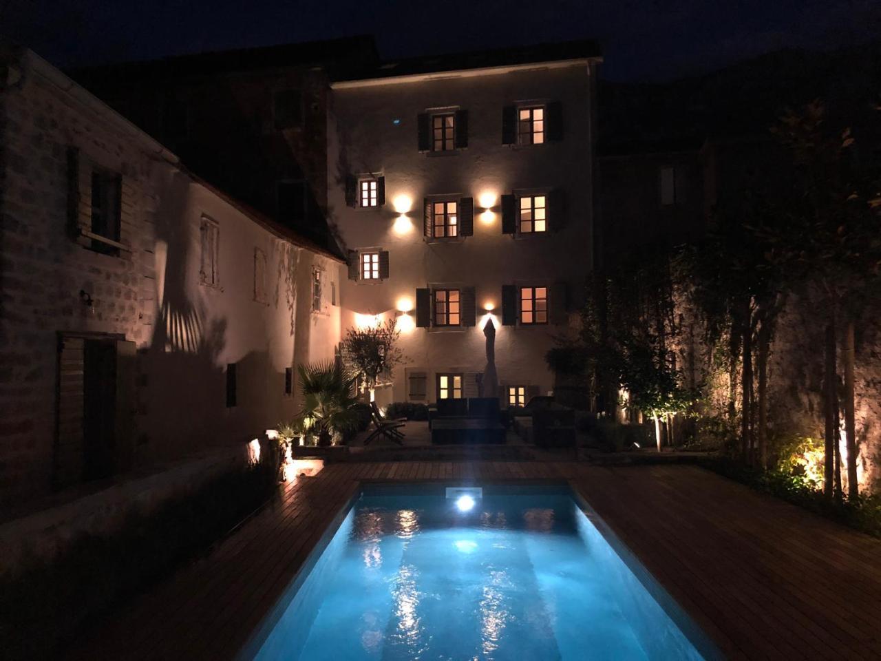Palazzo Sbutega Bed & Breakfast Kotor Eksteriør bilde